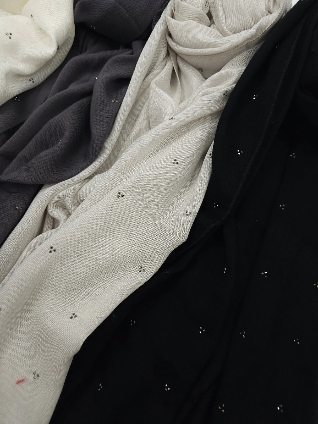 Lightweight Royal Crystal Shawl Smack Touch (Hijab)