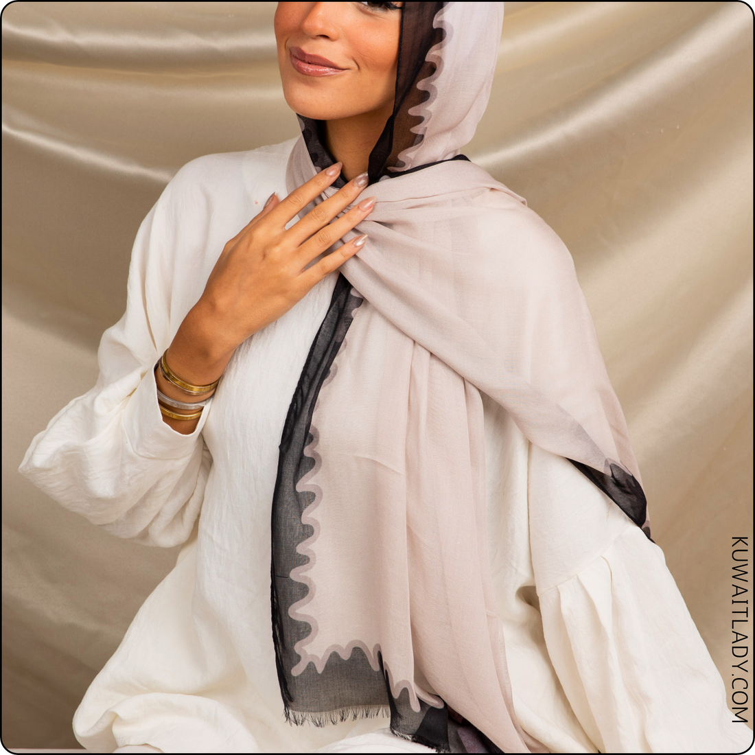 Sale hijab of Kuwait lady