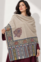 Premium Kalamkari Border #67 Sand Beige Shawl — 01-model-closeup