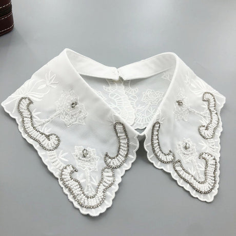 Retro hand made crystal collar for women