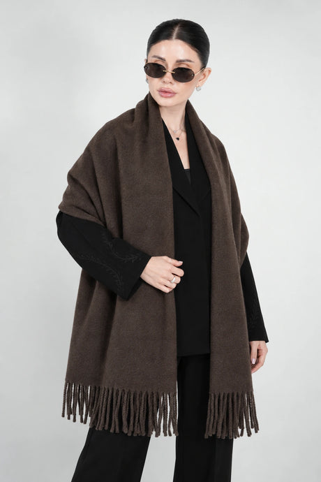 Original Wool Shawl – Dark Brown – front with glasses