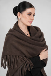 Original Wool Shawl – Dark Brown – wrapped closeup