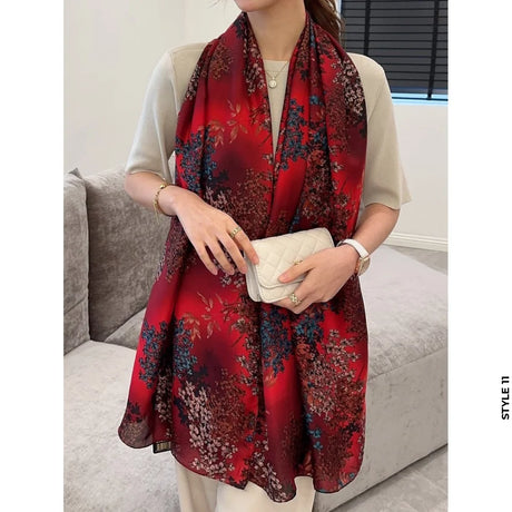 Chain print silk scarf 180*90