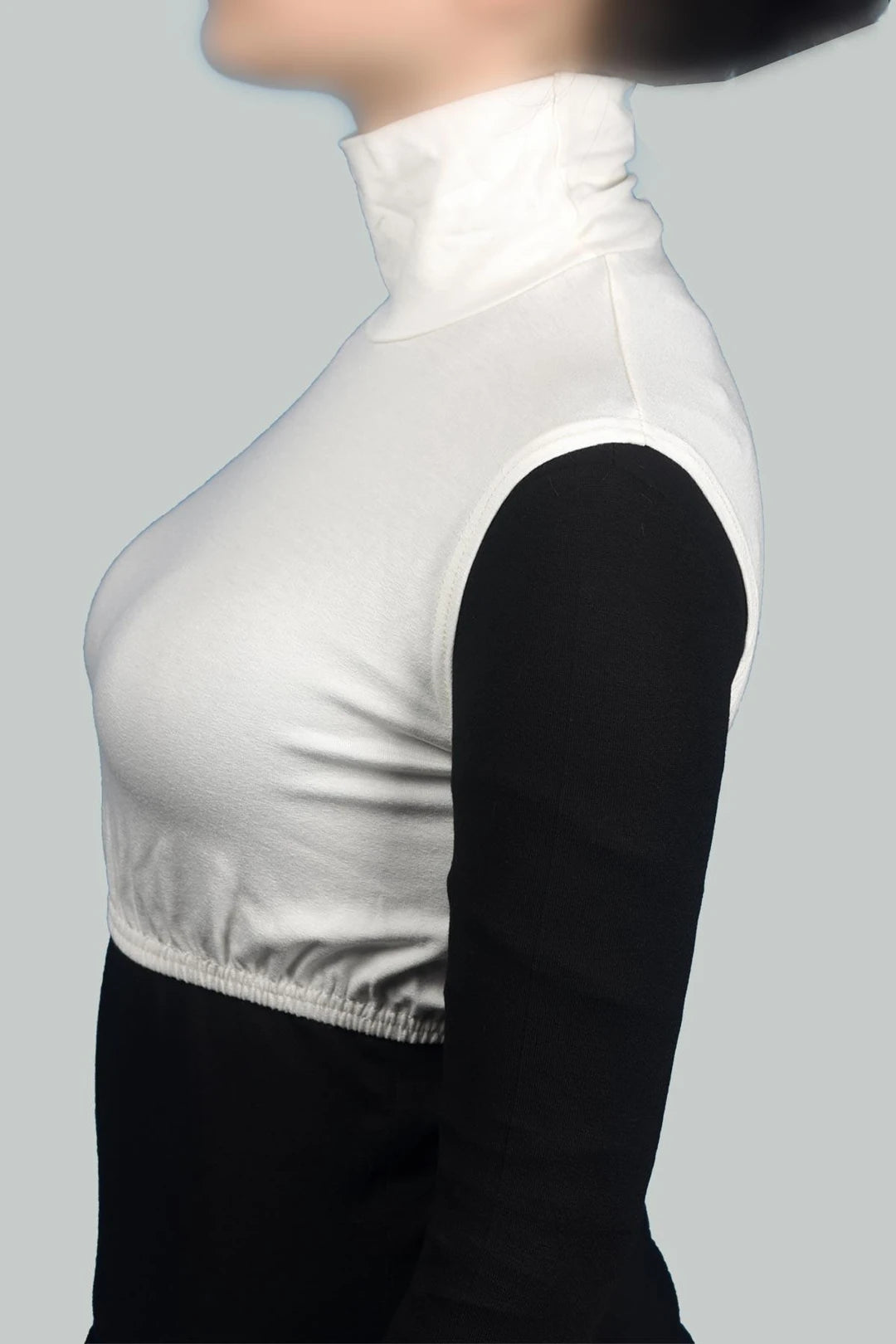 No sleeve turtle neck full neck half body