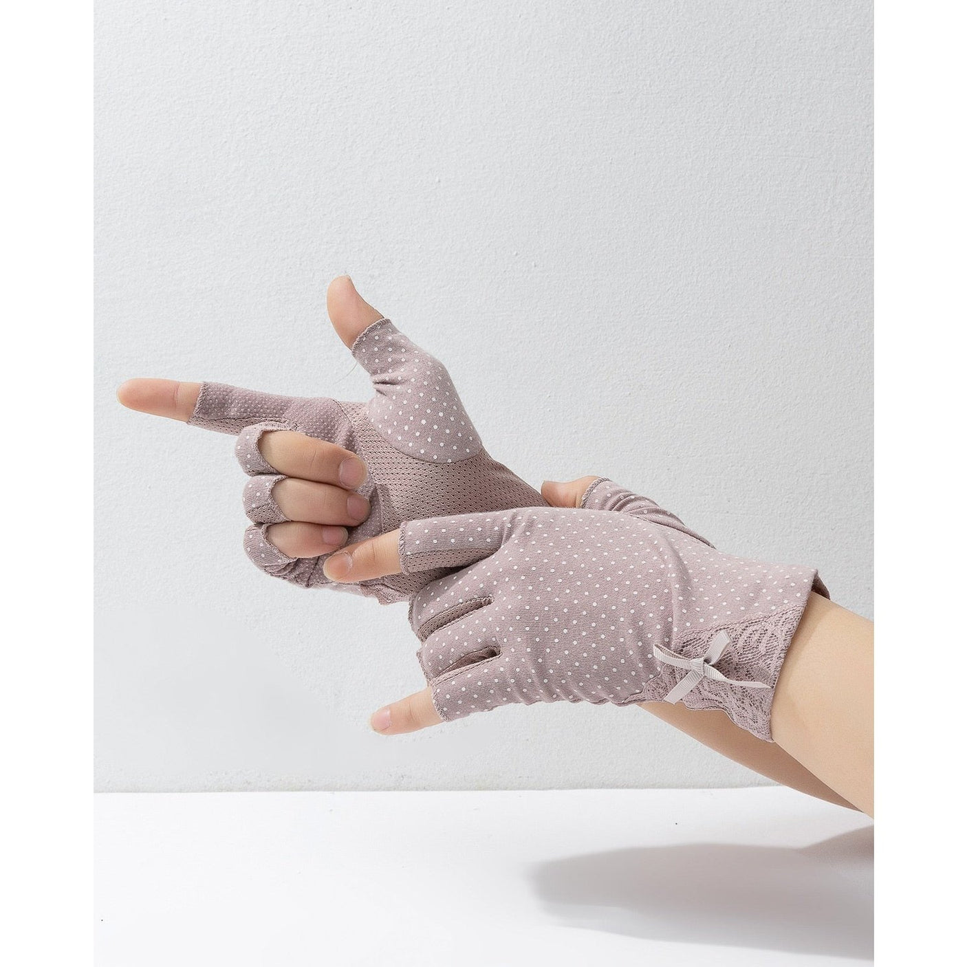 Maxdot UV Protection Driving Gloves Fingerless Kuwait