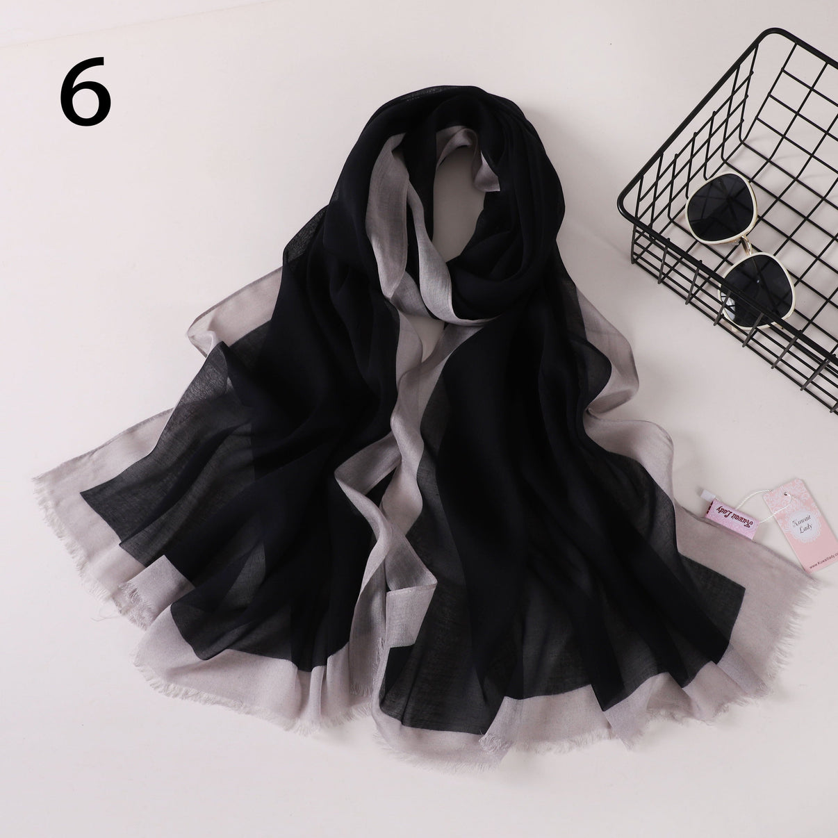 Frame border  Linen scarf Kuwait lady