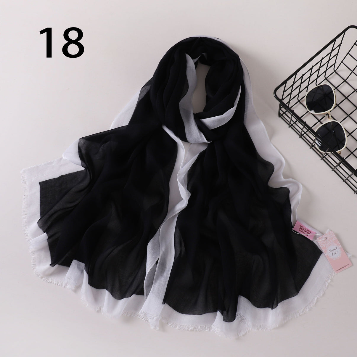 Frame border  Linen scarf Kuwait lady