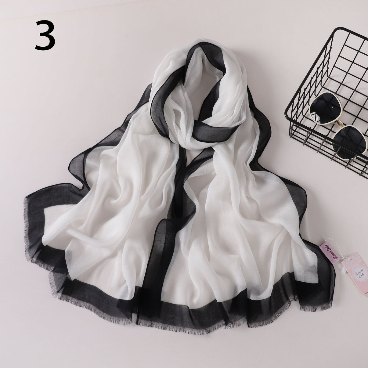 Frame border  Linen scarf Kuwait lady