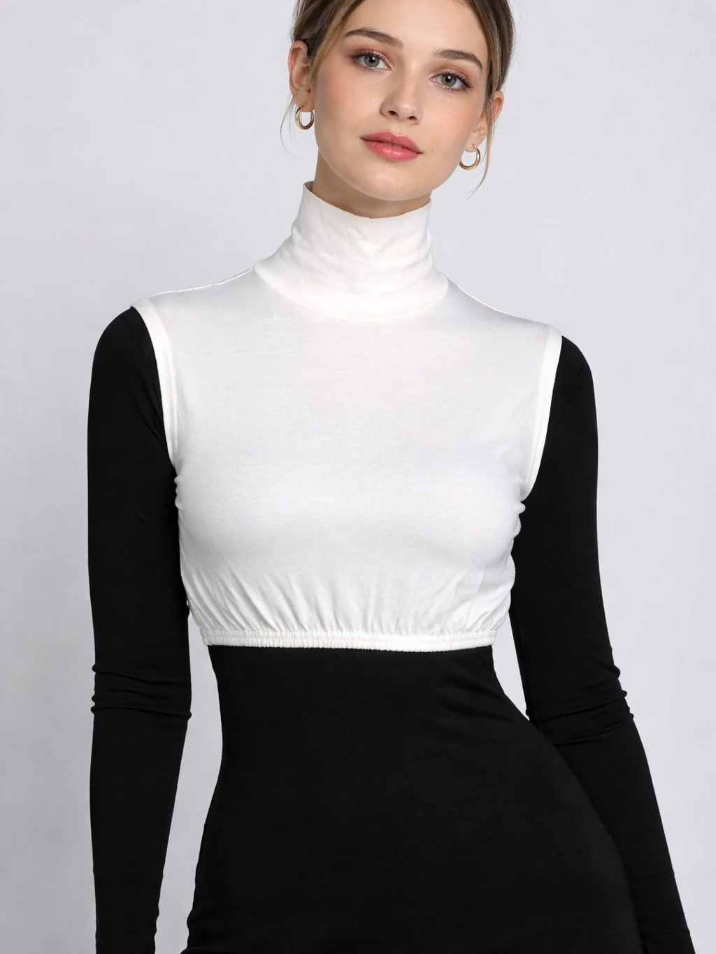 Sleeveless Turtle Neck & Half Body