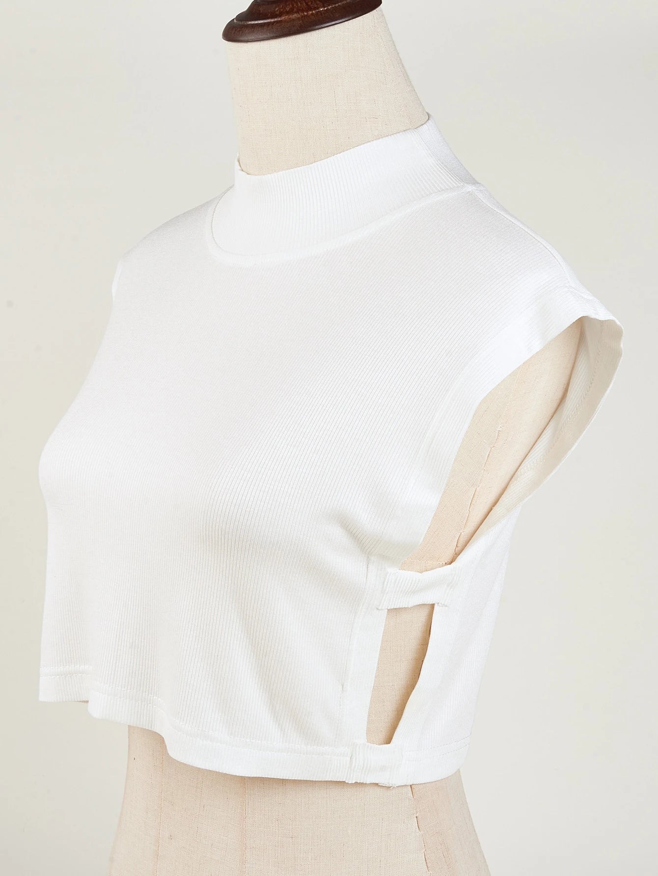 Soft fabric and Comfortable dickey collar