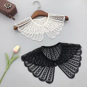 Women scallop collar shawl black and white